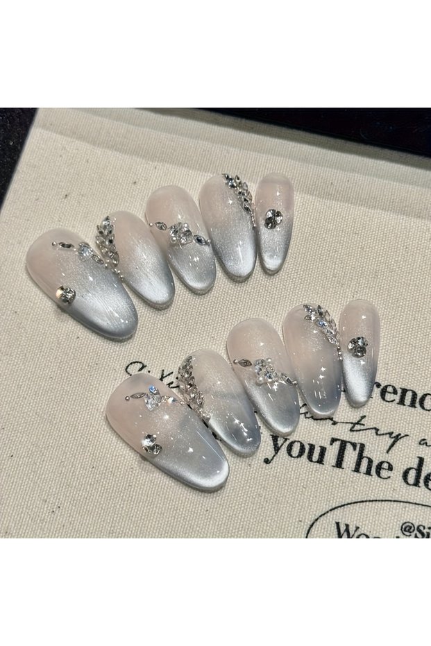 XS 10pcs high-end Light luxury silver cat-eye French diamonds handmade fake nails, Almond nail girly