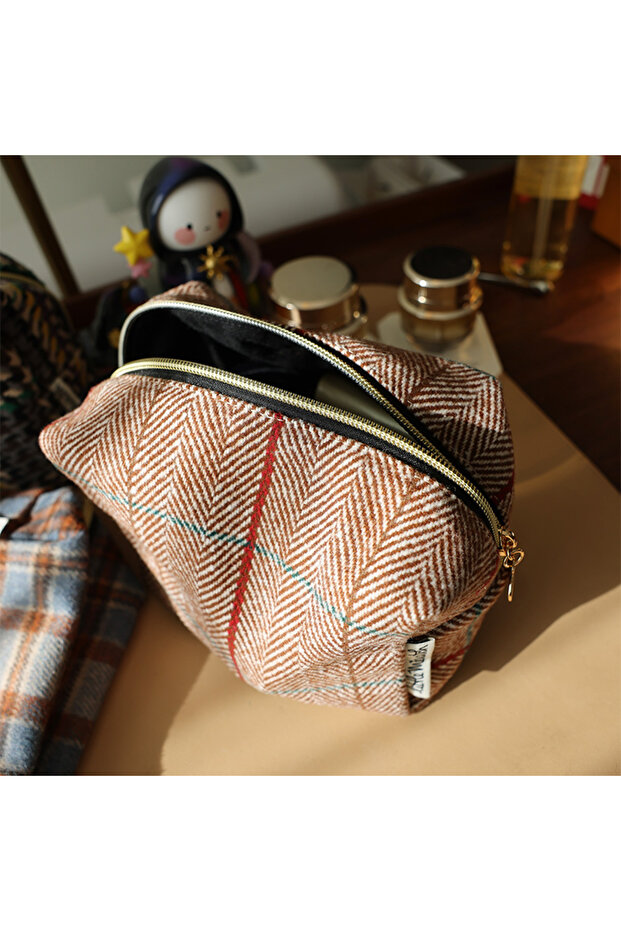 Twill Plaid woolen cosmetic bag multifunctional portable large storage bag small fresh portable thre