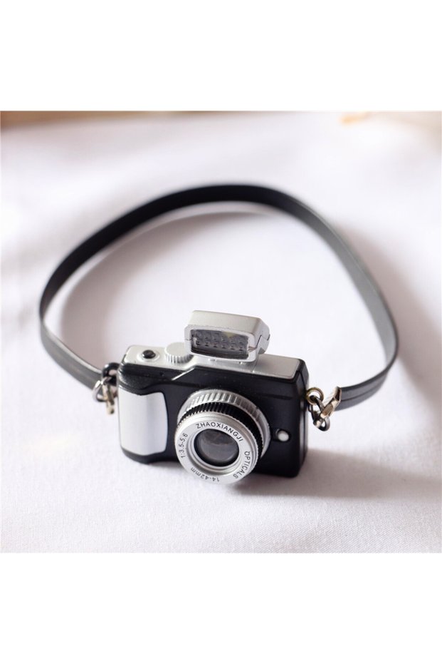 SLR camera A Sound And Light Simulated Digital Camera Retro Phase Pendant, Necklace Punk Flash Jewel