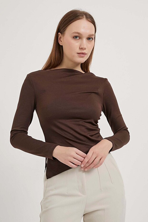 Armalife 1504 boat neck asymmetrical side drawing women's blouse