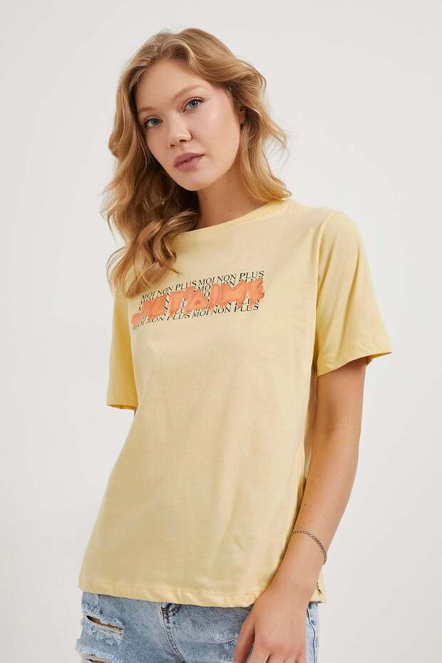 Women's Text Printed Crew Neck Yellow Loose T-Shirt