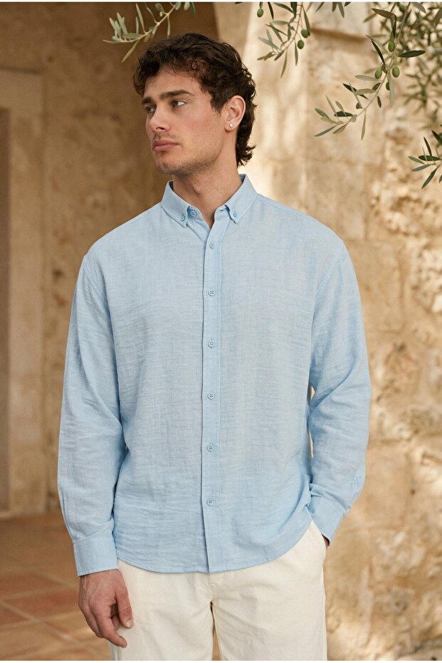 قميص رجالي من قماش Pera Linen ذو أكمام طويلة بنصف حجم كبير - أزرق فاتح