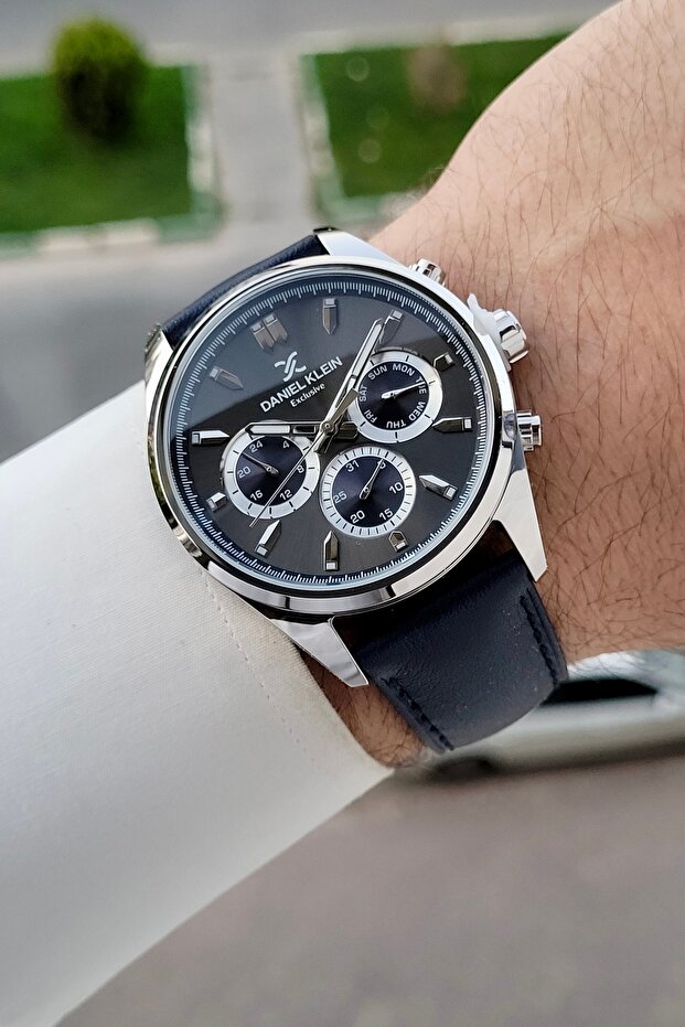 Silver Smoked Navy Blue Color 43 mm Men's Wristwatch with Gift Packaging