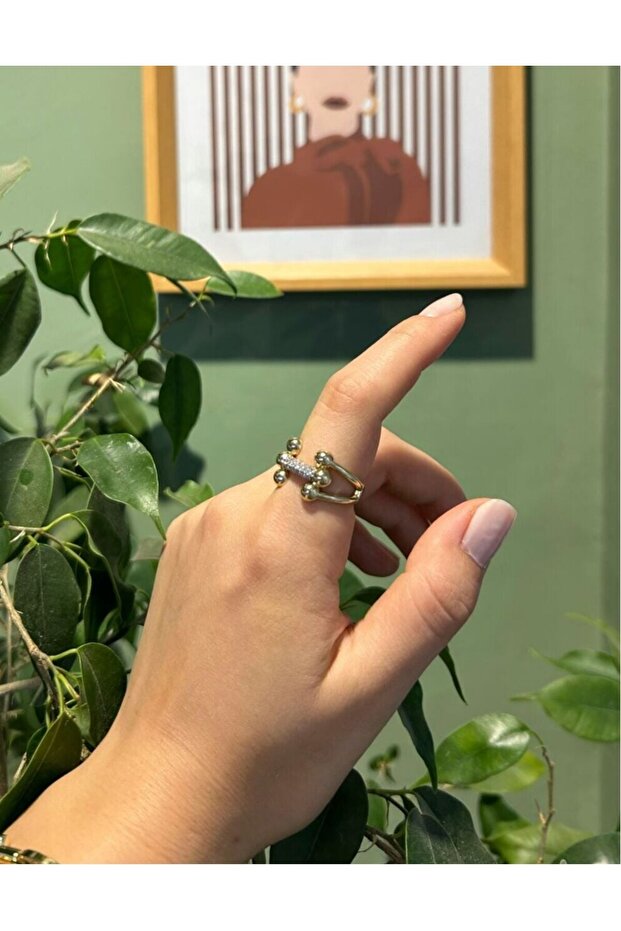 Ring with Stone Pattern