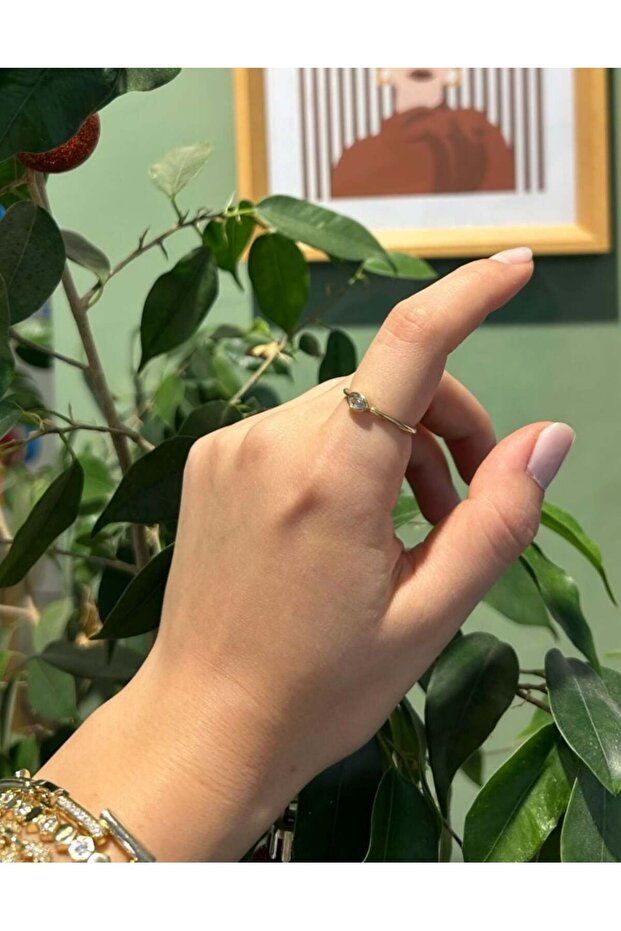 Oval Stone Thin Ring