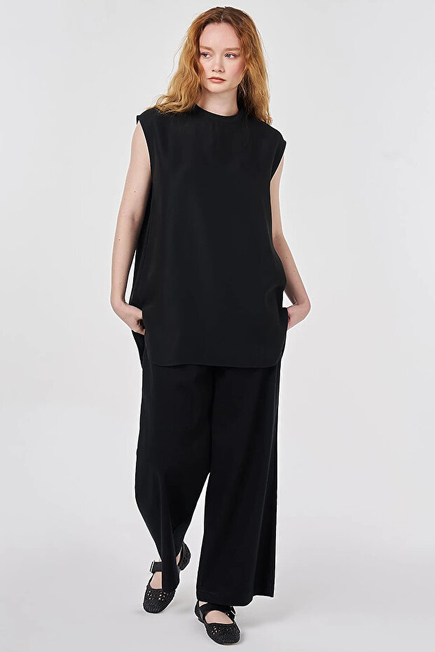 Sleeveless T-Shirt Black