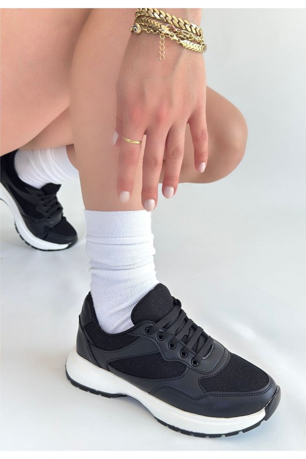 Black Lace-up Women's Sports Shoes