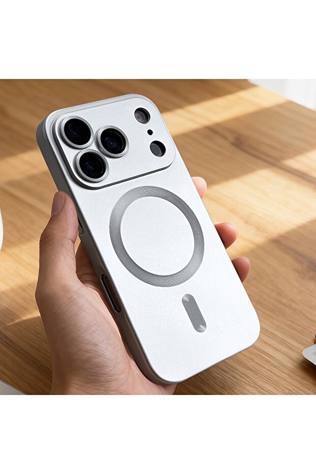 جراب مغناطيسي ناعم من مادة TPU، مطلي باللون الفضي المعدني، لهاتف iPhone 17 Pro Max، متوافق مع هواتف iPhone 17 Air و16 E و15 و14 Plus و13 و1