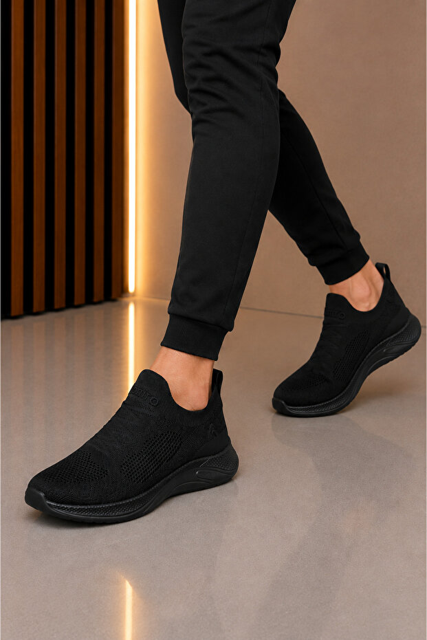 Laceless Knit Sneaker-Black