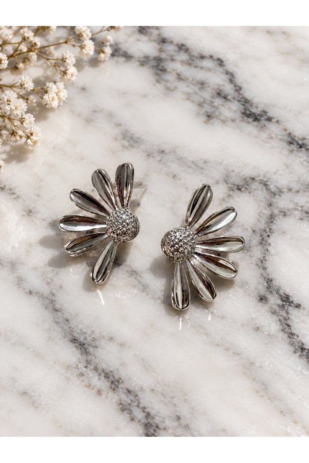 Papatya Model Silver Color Women's Earrings