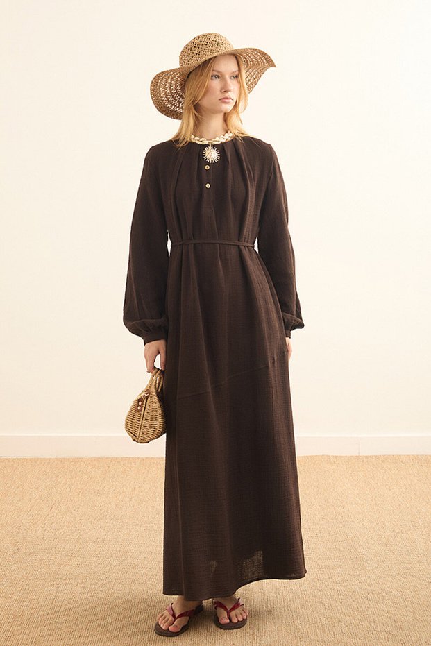 Yakadan Pleated Muslin Dress Brown
