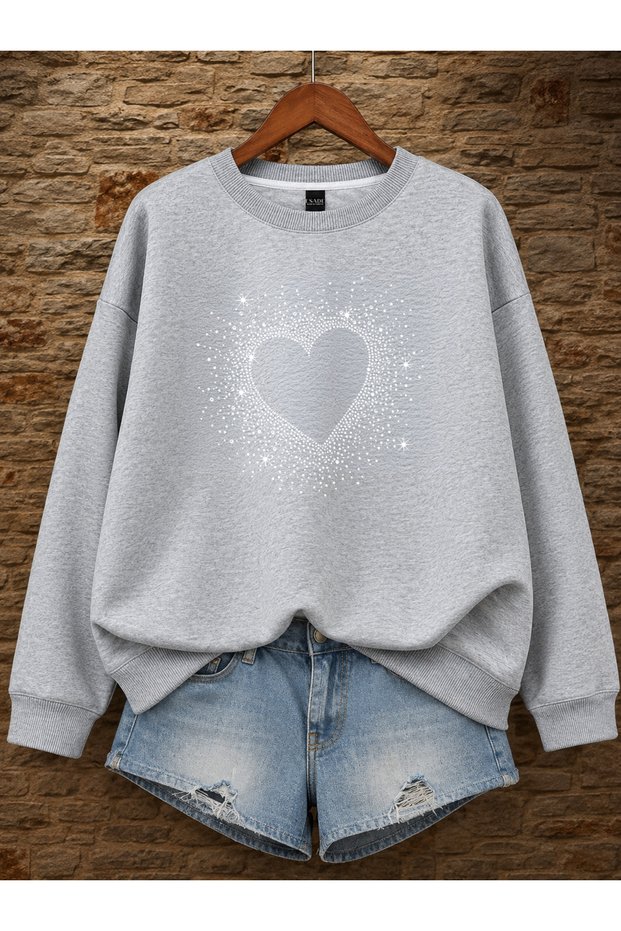 Women's Starry Heart Graphic Printed Comfortable Fit Crew Neck Gray Sweatshirt