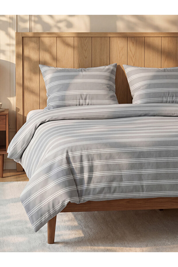Esvab • Modern & Distinctive Embroidered Double Duvet Cover Set