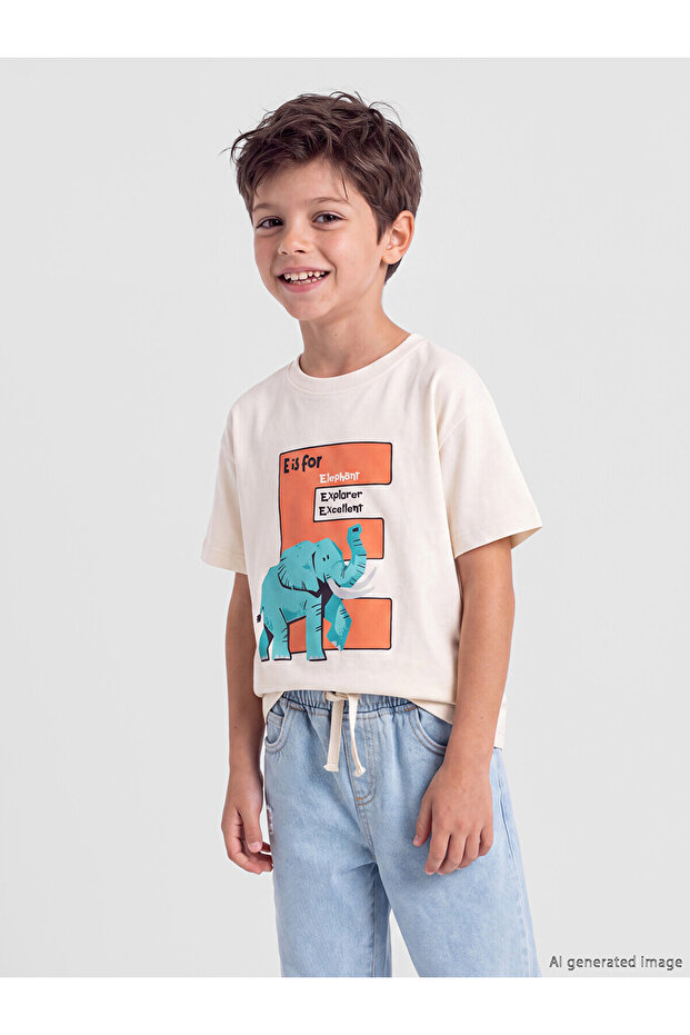 Nevavm Oval Collar Printed Boys' T-Shirt with Difference