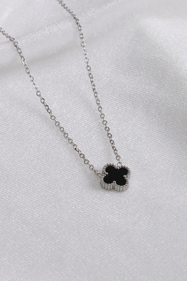Velune Necklace