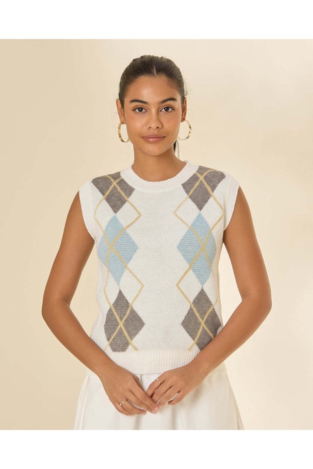 Women Ivory Argyle Knit Waistcoat