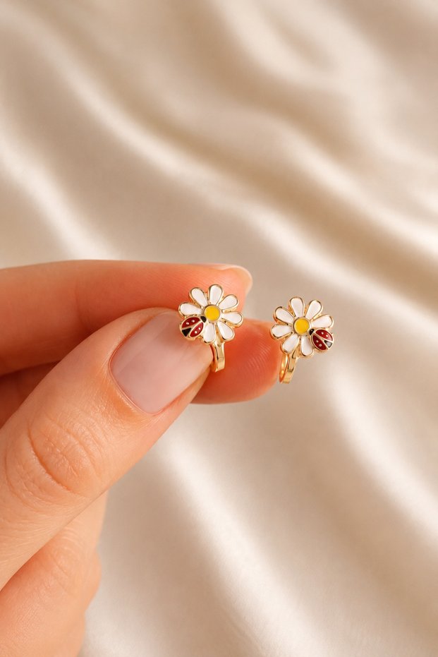 Girls' Cute Children's Earrings with Ladybird and Daisy Design / Plated, Does Not Fade