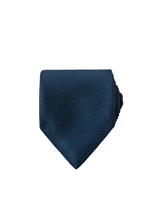 Patterned tie