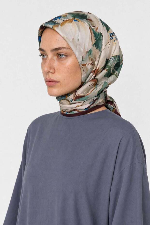 Laurel Pattern Hebei Silk Scarf