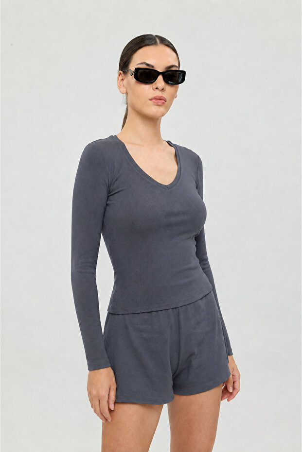 Soft Rib V-Neck Blouse Smoked