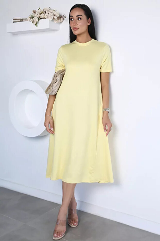 Crew Neck Short Sleeve Dress with Pocket Detail