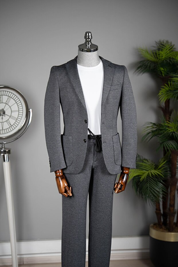 Suit Black