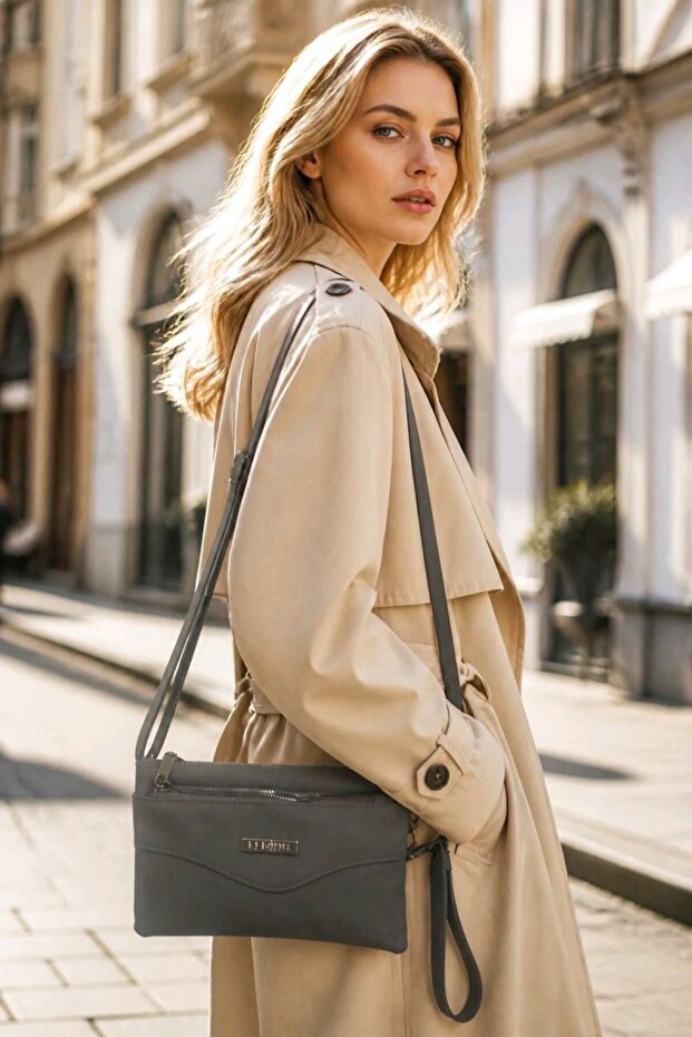 Multi-Compartment Hanging Handbag
