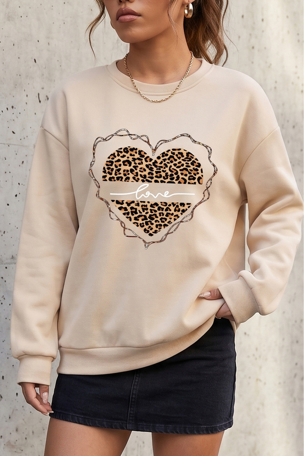 Unisex Leopard Patterned Heart Printed Crew Neck Sweatshirt