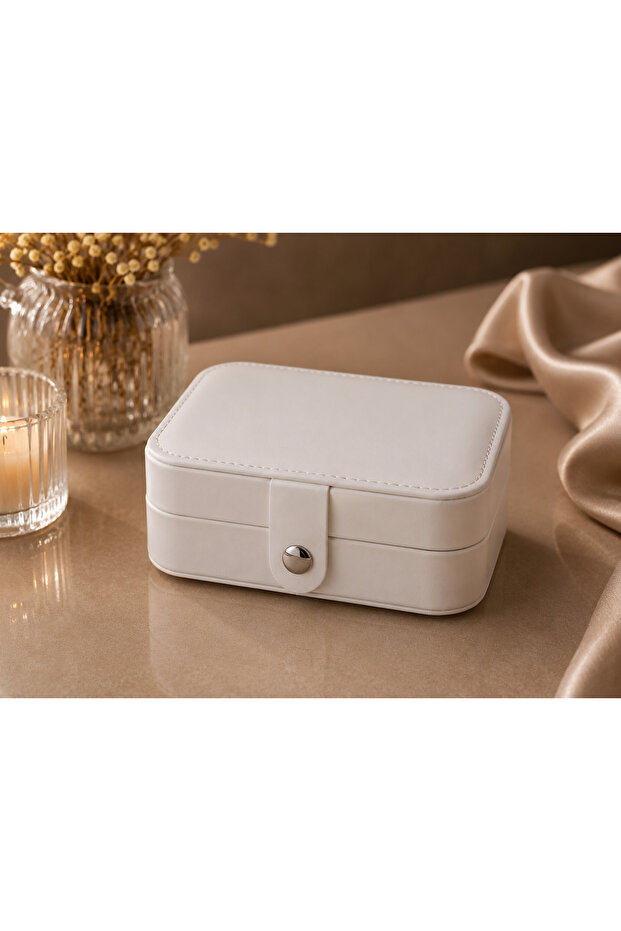 Stylish and Very Useful Jewelry Organizer