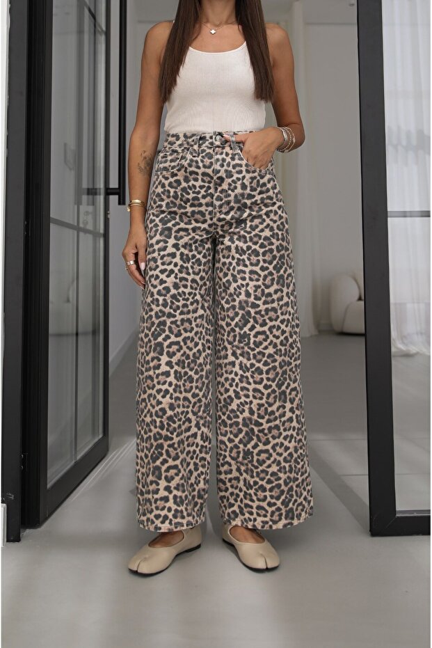 Leopard Pattern Wide Leg Jeans