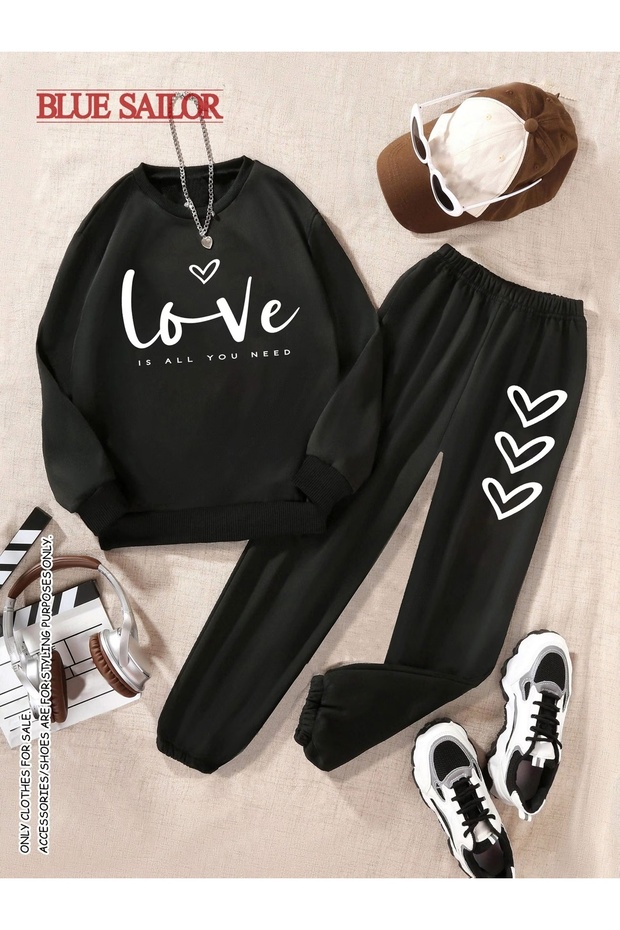 Unisex Women's and Men's Love Text Printed Oversize 3 Thread Crew Neck Sweatshirt and Jogger Sweatpants