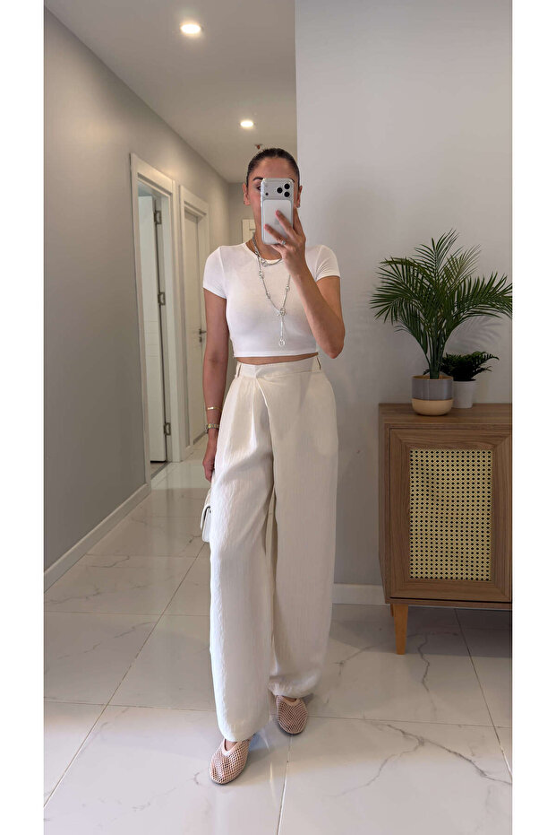 Kefra Cream Waist Detailed Trousers