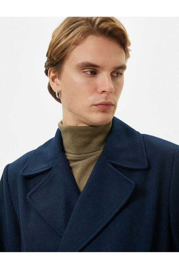 Double-Breasted Cashmere Coat with Belt and Pocket Detail, Buttoned
