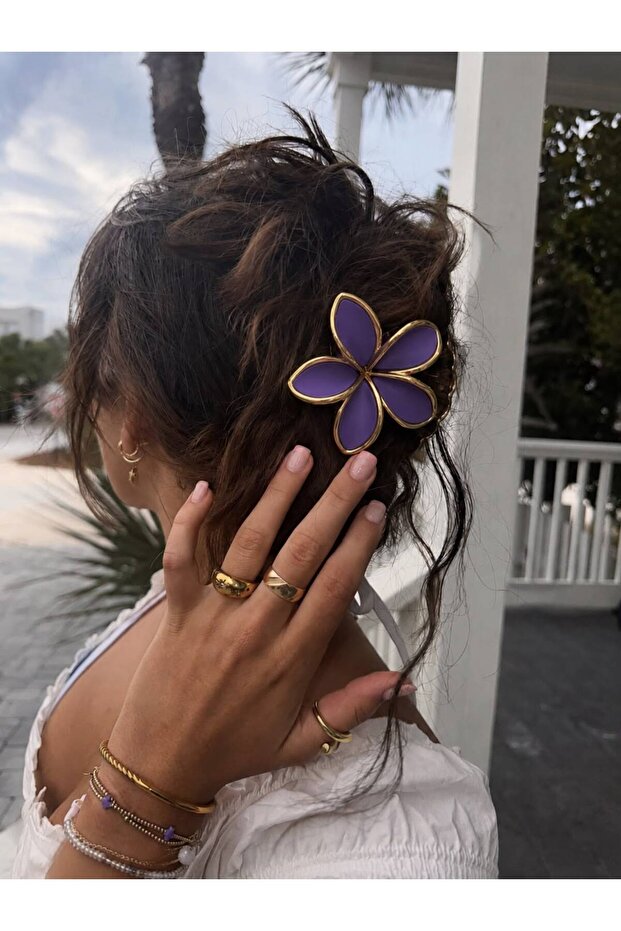 Luxury Matte Gold Lotus Latch Buckle Lilac
