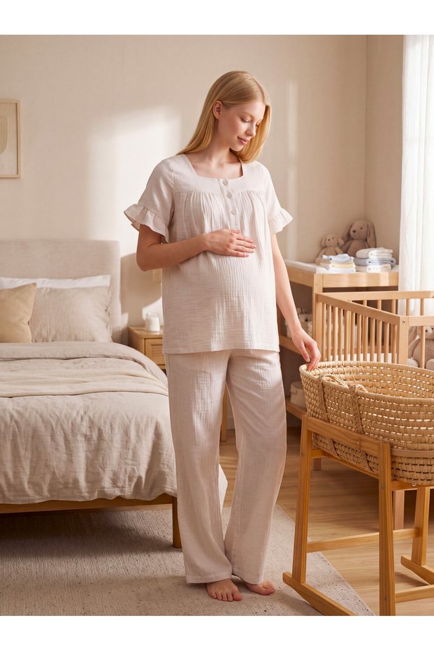 New Season Light Beige Muslin Fabric Special Design Short Sleeve 100% Cotton Maternity Pajama Set with Easy Breastfeeding Feature