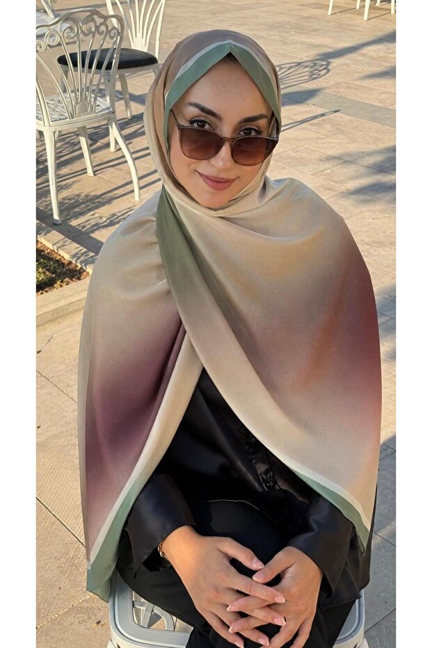 شال ناعم منقوش بنمط ديجريد