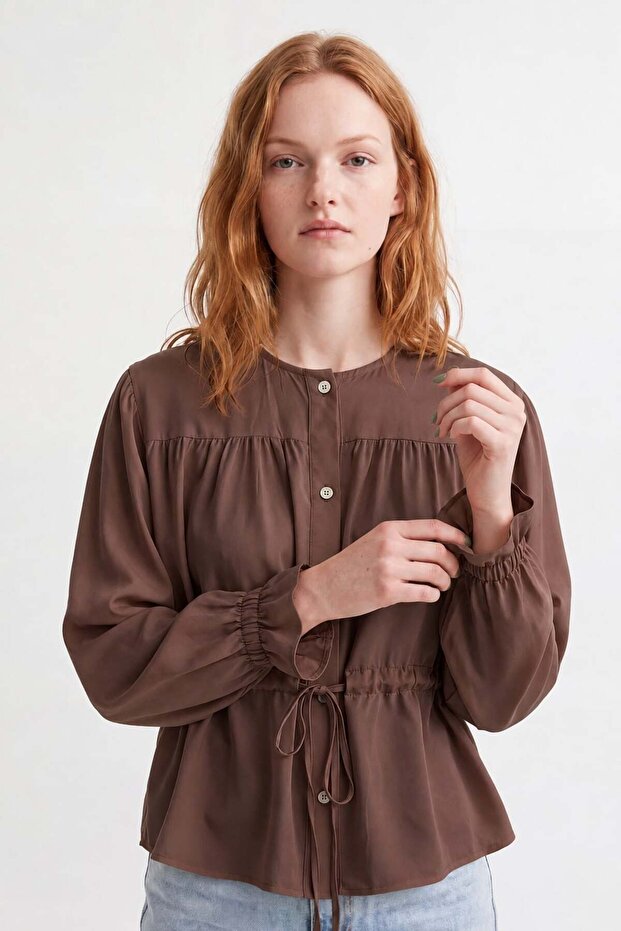 Shirt with Ribbed Cuff Detailing and Tie-Up Fastening