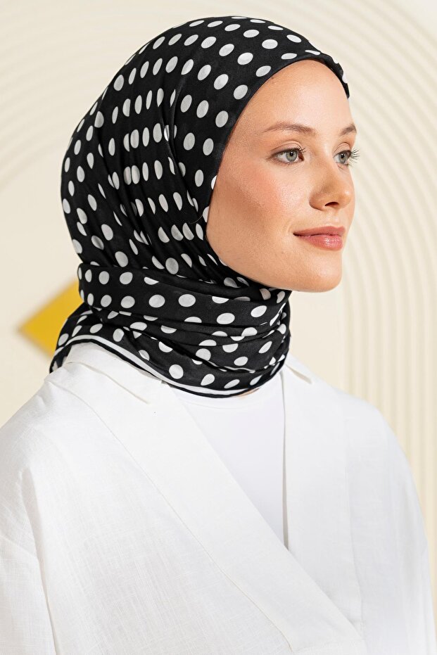 Polka Dot Pattern Soft Scarf