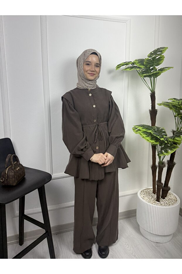 2338 Shoulder Padded Shirt Set with Peplum Detail at the Bottom