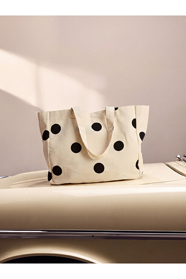 Nevavm Polka Dot Patterned Women's Shoulder Bag with a Difference