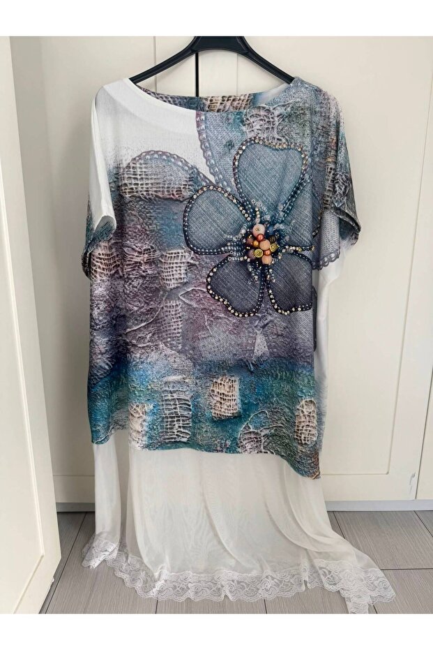 Plus Size Floral Printed Tunic Oversize T-Shirt with Stone Lace Detail