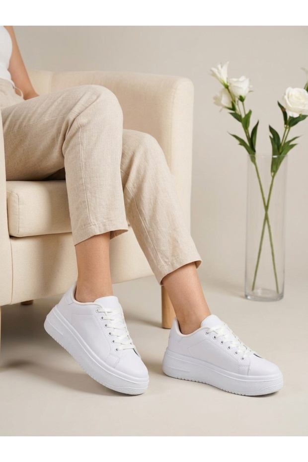 Women's Street Fashion Thick Soled Sneaker Sports Shoes (Windy)