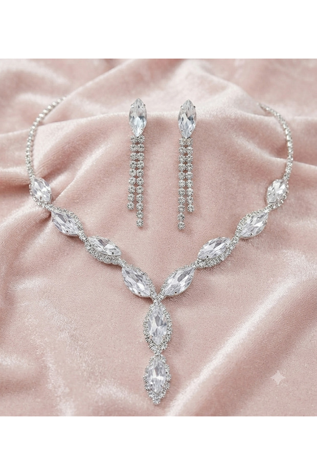 Silver Shuttle Stone Necklace Earring Set