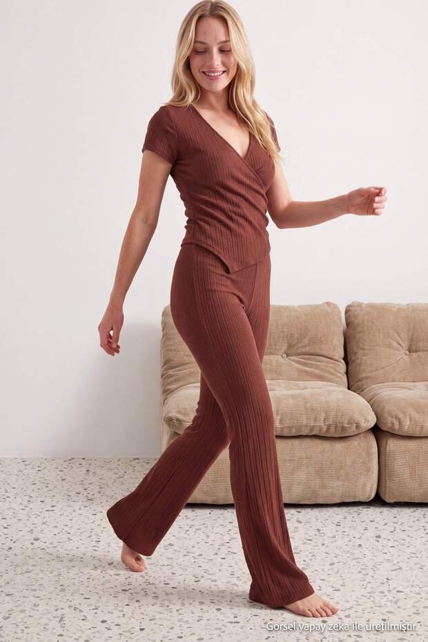 Kahverengi Asimetrik Detaylı Pointel/Fitilli Örme Pijama Takımı THMAW27PT00040