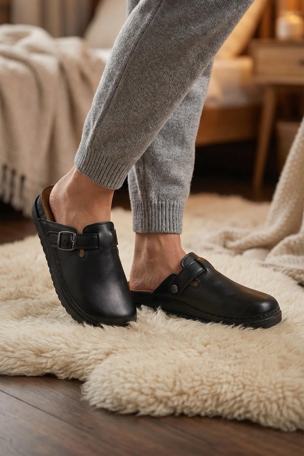 Women's Winter Indoor Outdoor Genuine Leather Comfortable Sole Single Strap Adjustable Home Garden Slippers