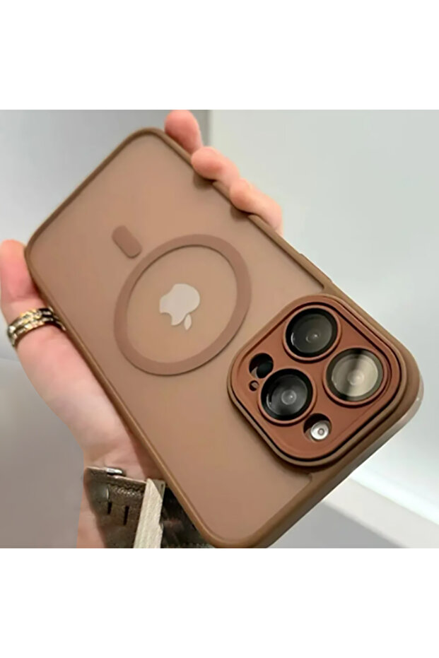 جراب مغناطيسي فاخر غير لامع شفاف مقاوم للصدمات لهاتف iPhone 16 Pro بني 2024 لهاتف iPhone 16 Pro Max