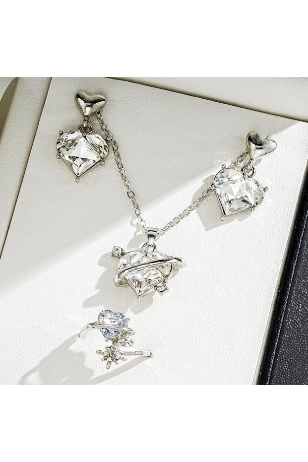 AYA5968801HB 4 Pieces Love Pink Crystals Sweet Earrings Necklaces And Rings Jewelry Set Lightweight