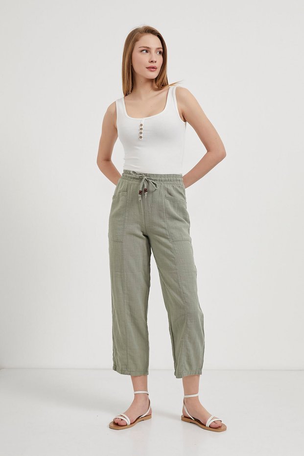 Women's Loose Khaki Trousers with Pockets and Elastic Waist