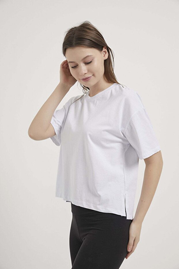 Crew Neck Basic T-Shirt with Side Slits