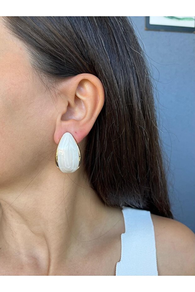 White Stone Core Earrings